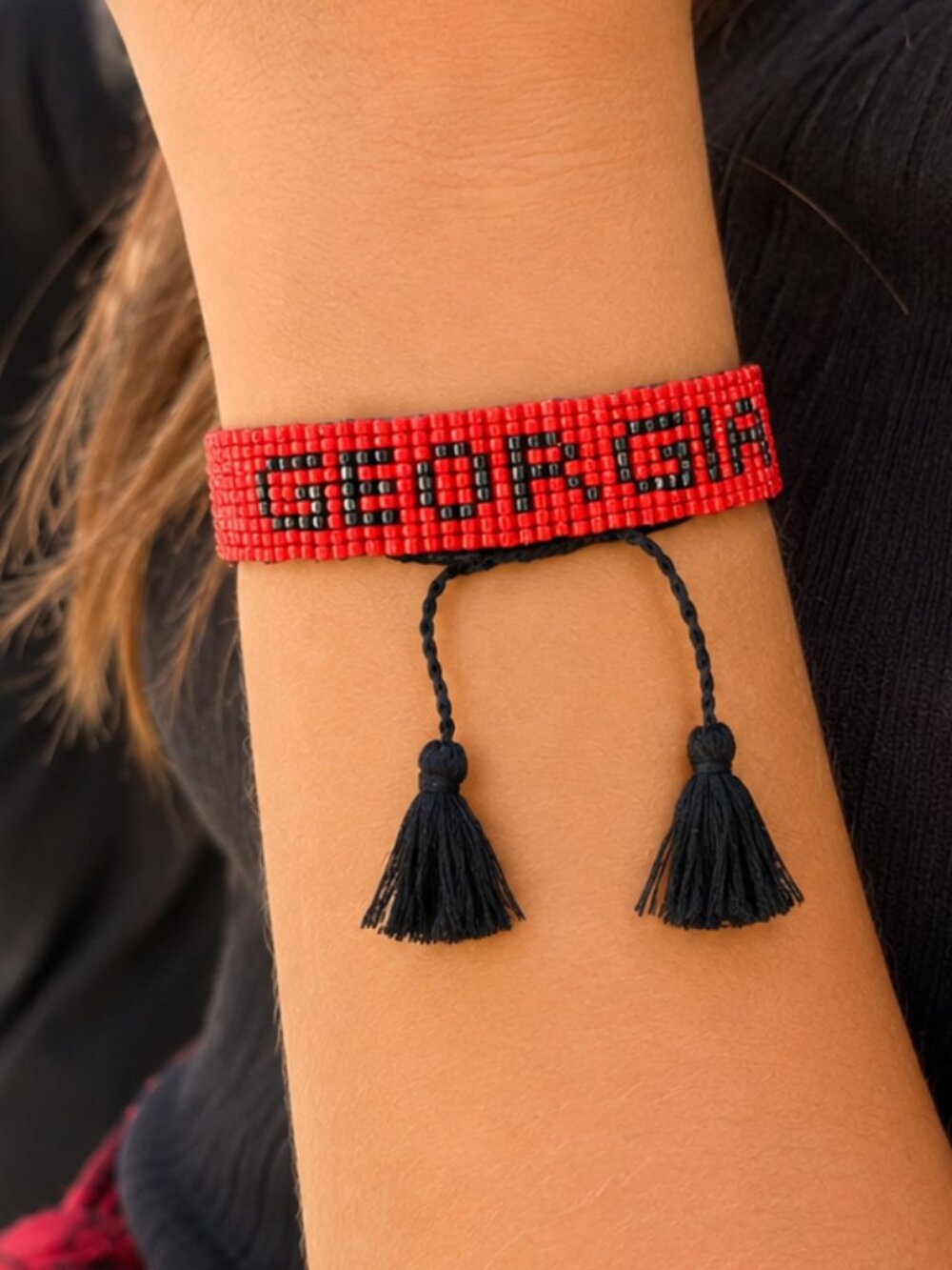 Seed Beaded GEORGIA BULLDOGS College Football Tassel Drop Pull To Fit Bracelet
